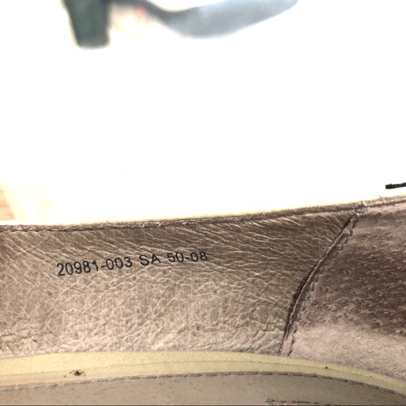 CAMPER Lt Gray Patent Leather Bow Peep Toe Heels - Picture 11 of 11